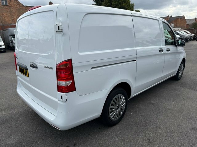 Mercedes-Benz Vito 2.0 114 Cdi Progressive White #4
