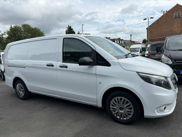 Mercedes-Benz Vito 2L Select Black #24