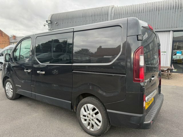 Renault Trafic 1.6 Business Ready White #16