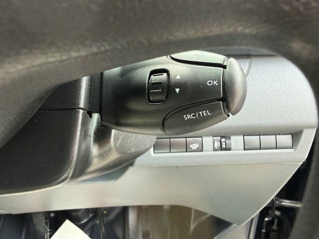 Vauxhall Vivaro Mpv Silver #10