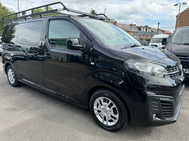 Vauxhall Vivaro 1.5 Turbo D 2700 Black