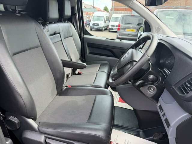 Vauxhall Vivaro Mpv Silver #23