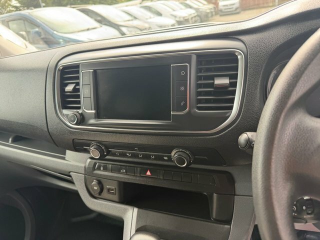 Vauxhall Vivaro Mpv Silver #13