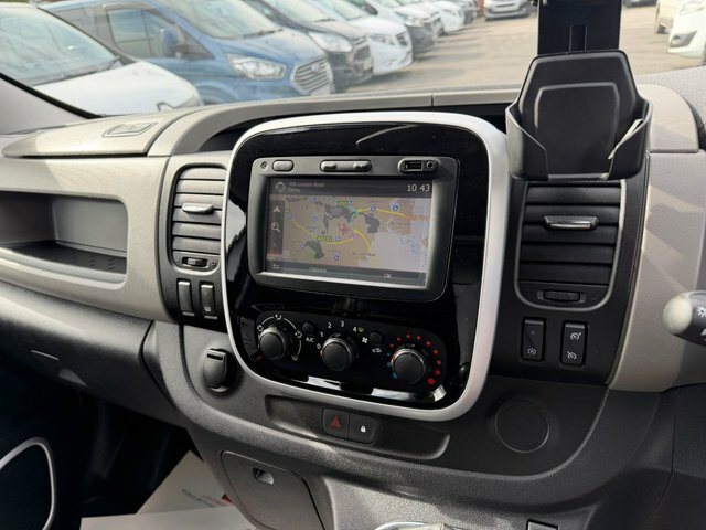 Renault Trafic 1.6 Ll29 Business Plus White #13