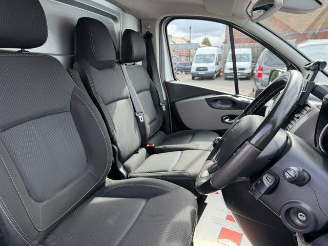 Renault Trafic 1.6 Ll29 Business Plus White #10