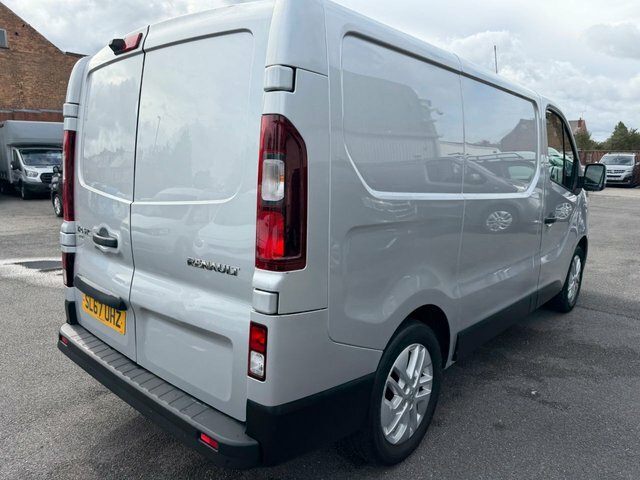 Renault Trafic 1.6 Ll29 Business Plus White #29