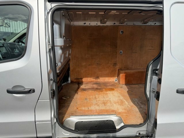 Renault Trafic 1.6 Ll29 Business Plus White #21