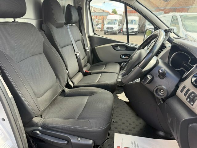 Renault Trafic 1.6 Dci Energy 29 White #10