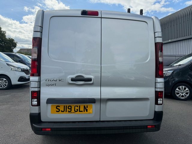 Renault Trafic 1.6 Dci 27 Sport Silver #4