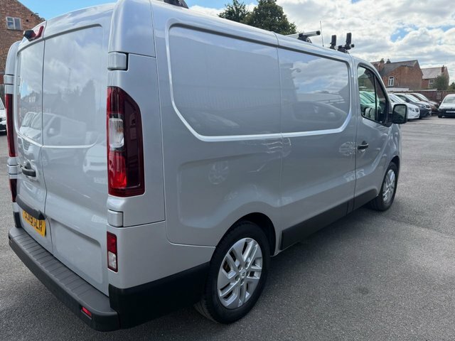 Renault Trafic 1.6 Dci Energy 29 White #31