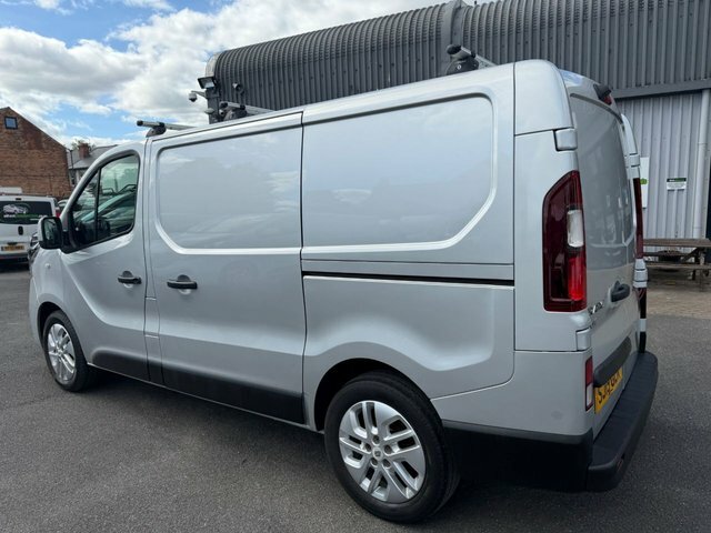 Renault Trafic 1.6 Dci Energy 29 White #25