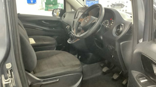 Mercedes-Benz Vito Mpv White #7
