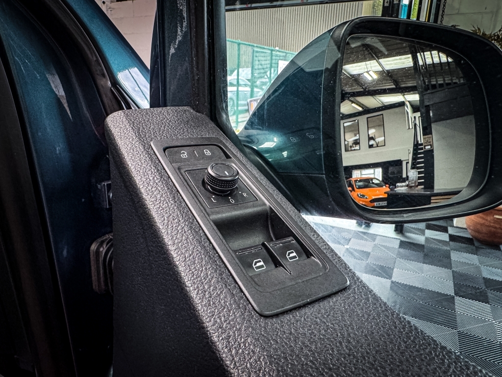Volkswagen Transporter Tdi T32 Bluemotion Tech Highline Grey #12