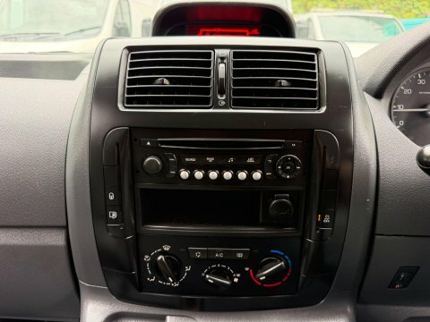 Peugeot Expert Mpv White #20