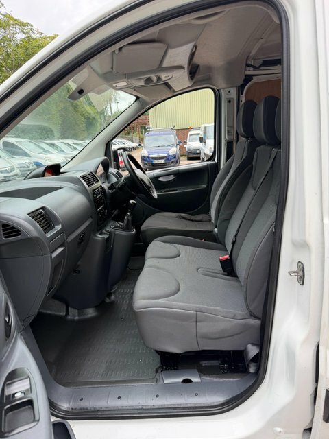 Peugeot Expert Mpv White #24