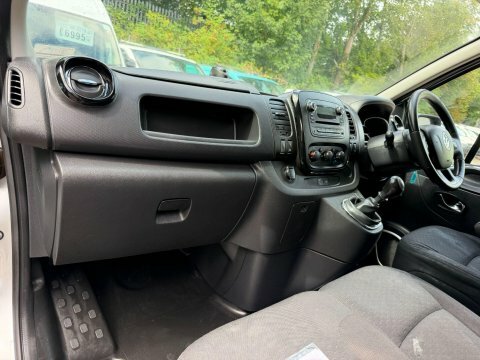 Vauxhall Vivaro Mpv Silver #31