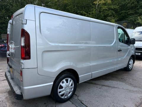 Vauxhall Vivaro Mpv Silver #25
