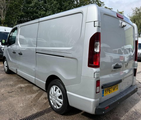 Vauxhall Vivaro Mpv Silver #15