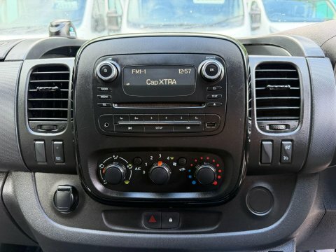 Vauxhall Vivaro Mpv Silver #35