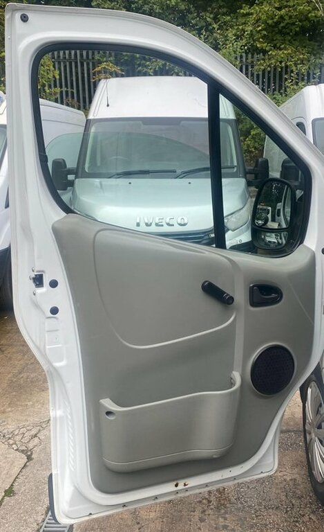 Vauxhall Vivaro 2.0 Cdti Sportive Silver #31