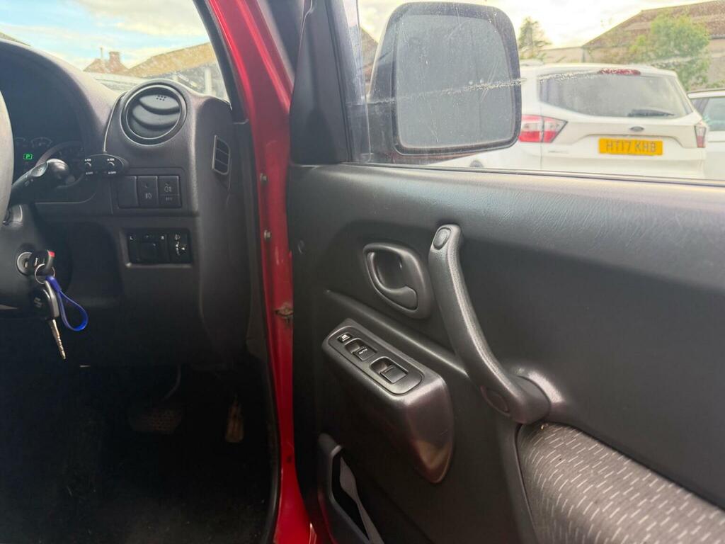 Suzuki Jimny 1.3 Jlx Red #3