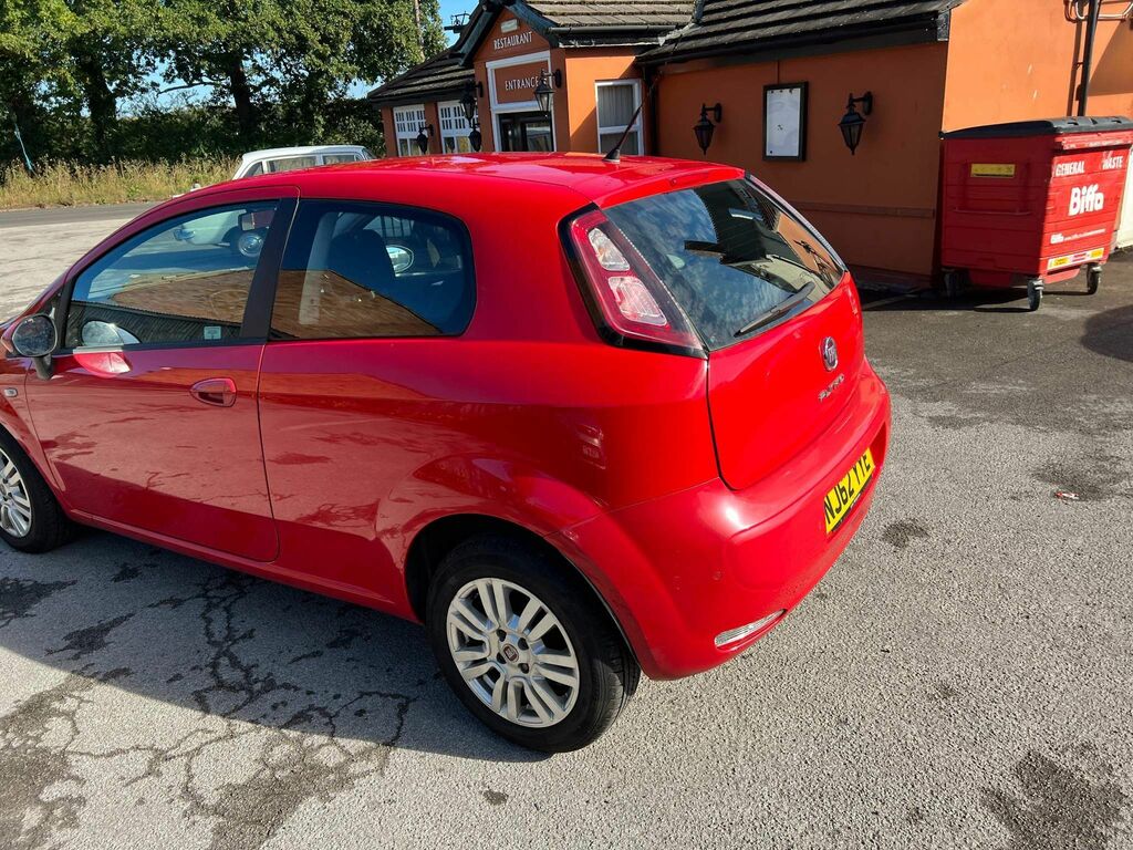 Fiat Punto Hatchback White #16