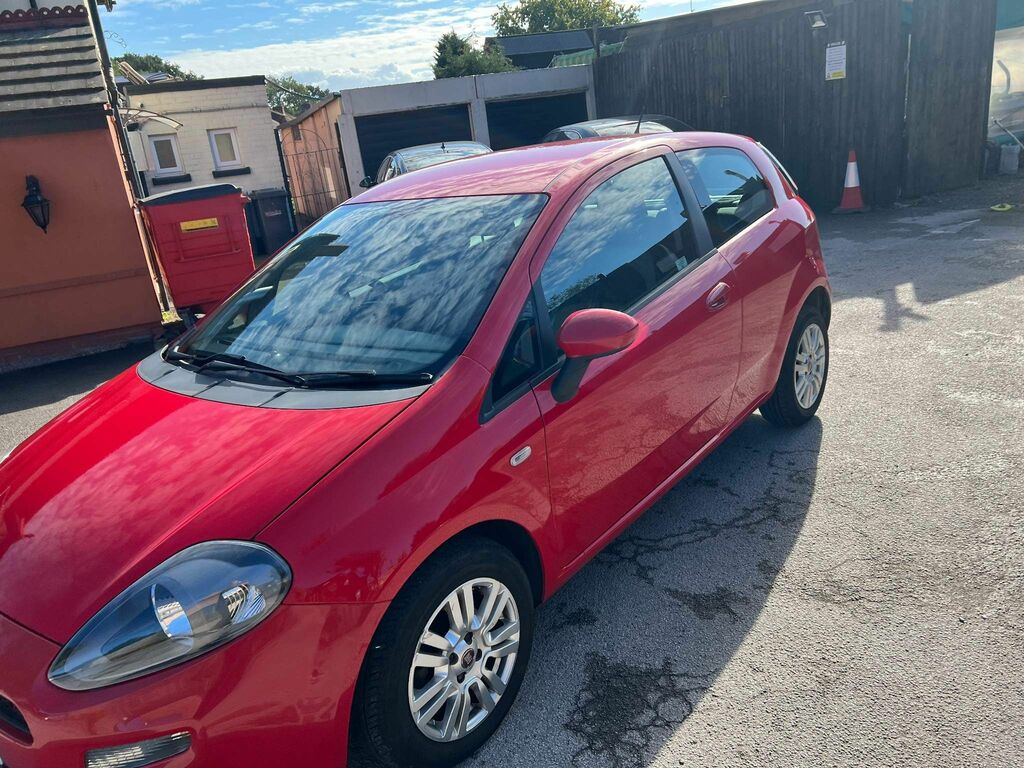 Fiat Punto Hatchback White #9