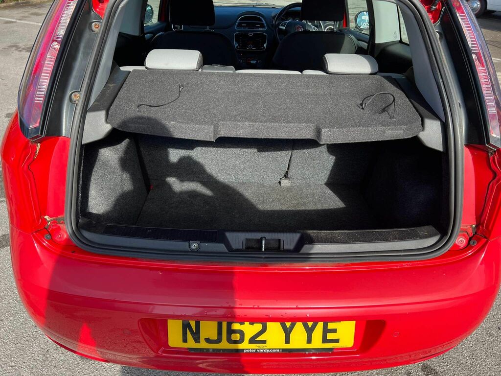 Fiat Punto Hatchback White #26