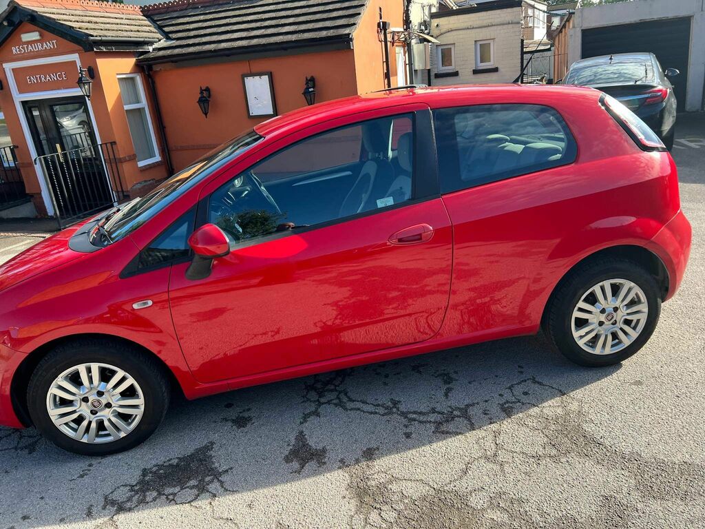 Fiat Punto Hatchback White #12
