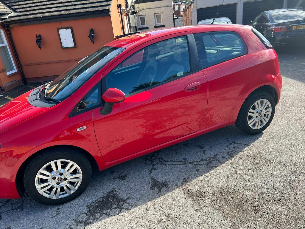 Fiat Punto Hatchback White #11