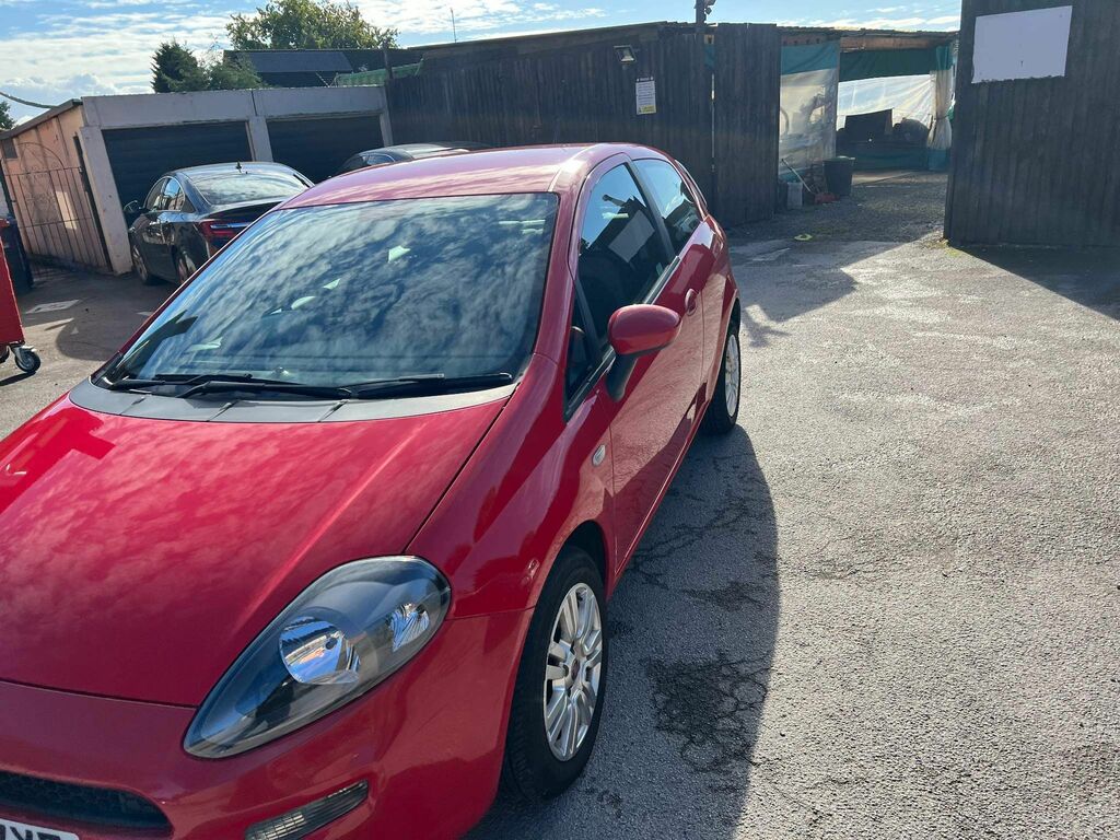 Fiat Punto Hatchback White #8