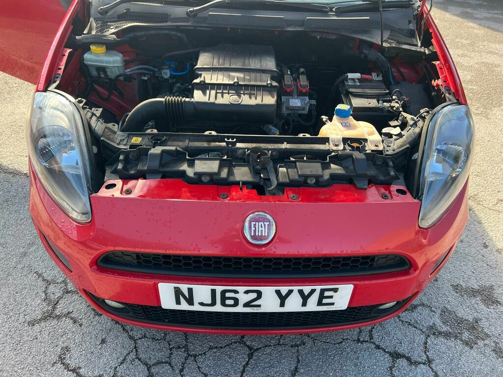 Fiat Punto Hatchback White #33