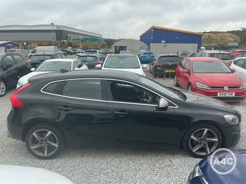 Volvo V40 2.0 D2 R-design Black #3