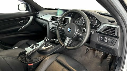 BMW 3 Series 3.0 335I Luxury 302 Bhp Red #3