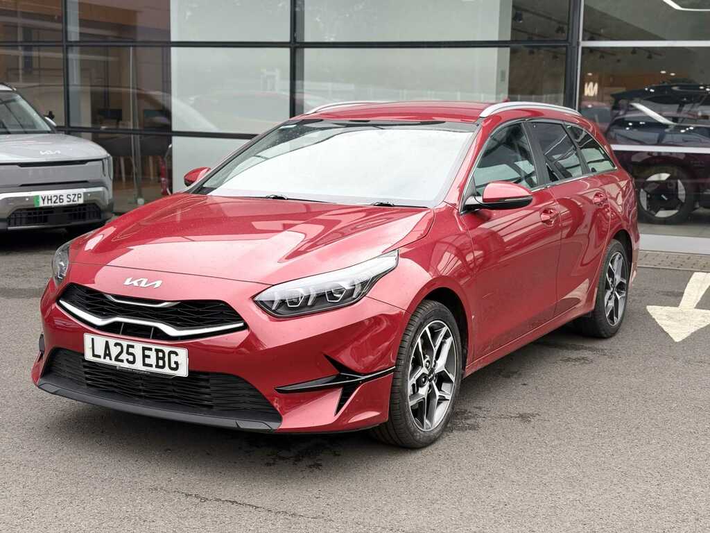 Kia Ceed 1.5T Gdi Isg 138 3 LA25EBG Red #3
