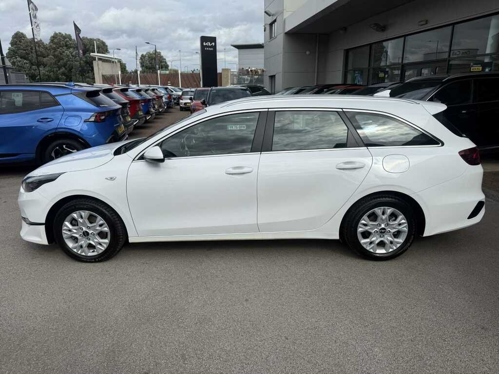 Kia Ceed 2 White #4