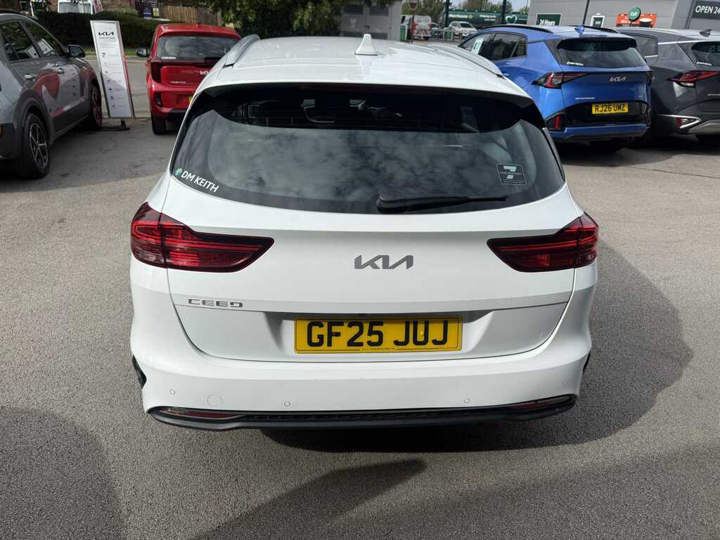 Kia Ceed 2 White #6