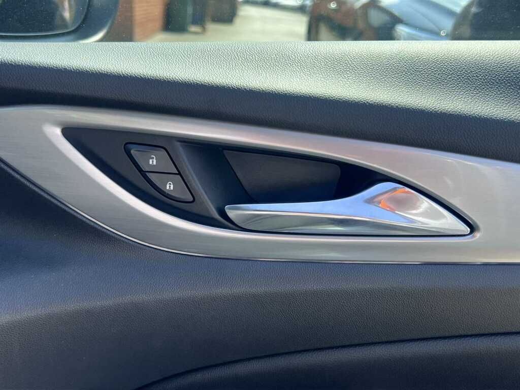 Vauxhall Insignia Ultimate Nav Black #27