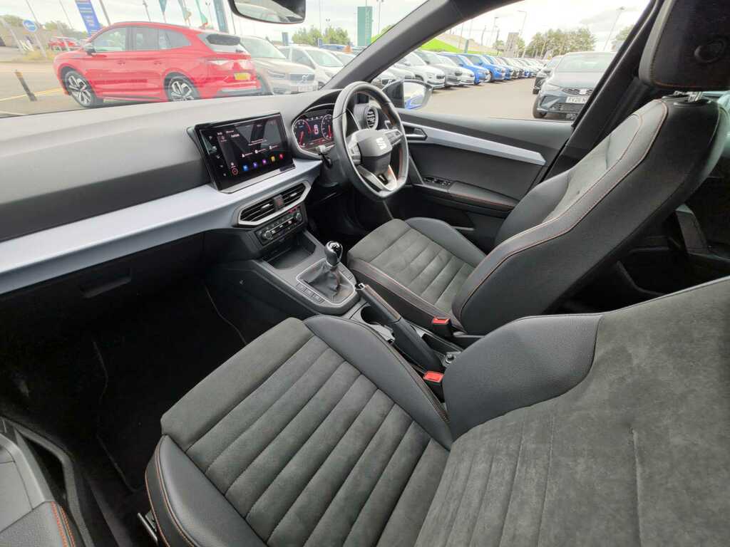Seat Ibiza 1.0 Tsi 95 Fr Sport Grey #2