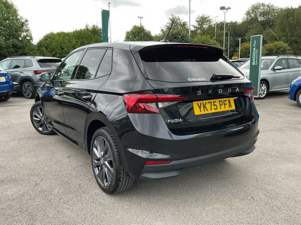 Skoda Fabia 1.0 Tsi 116 Design Edition Black #3