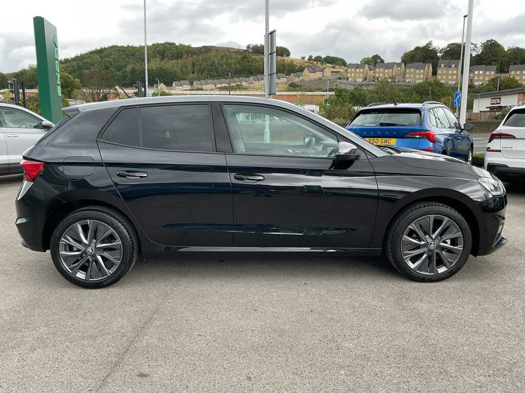 Skoda Fabia 1.0 Tsi 116 Design Edition Black #4