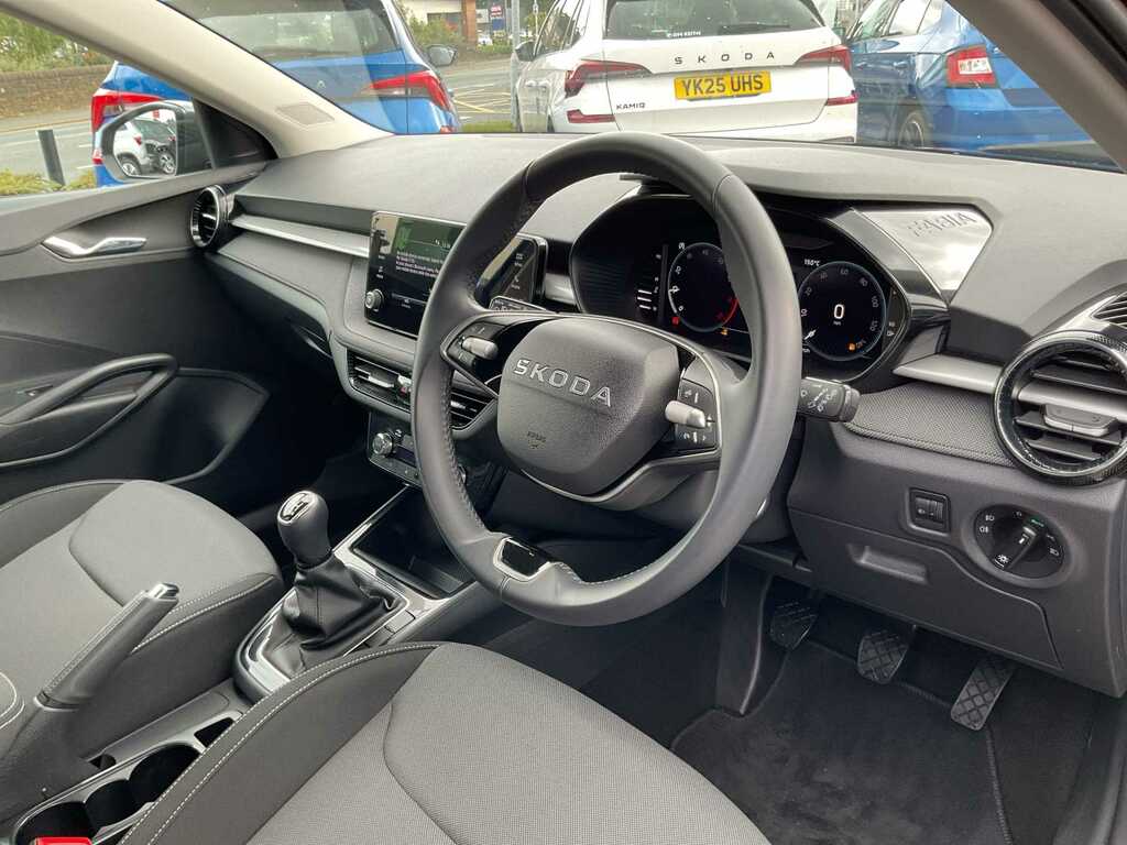 Skoda Fabia 1.0 Tsi 116 Design Edition Black #6