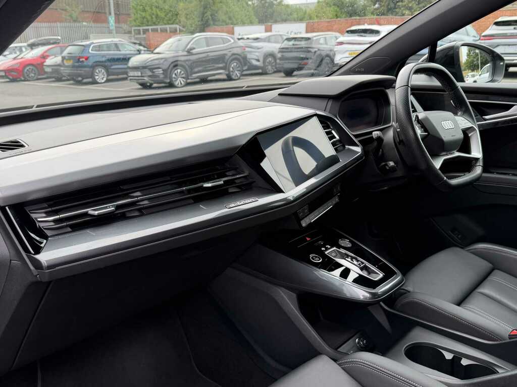 Audi Q4 E Tron 210Kw 45 Quattro 82Kwh Black Edition Black #2