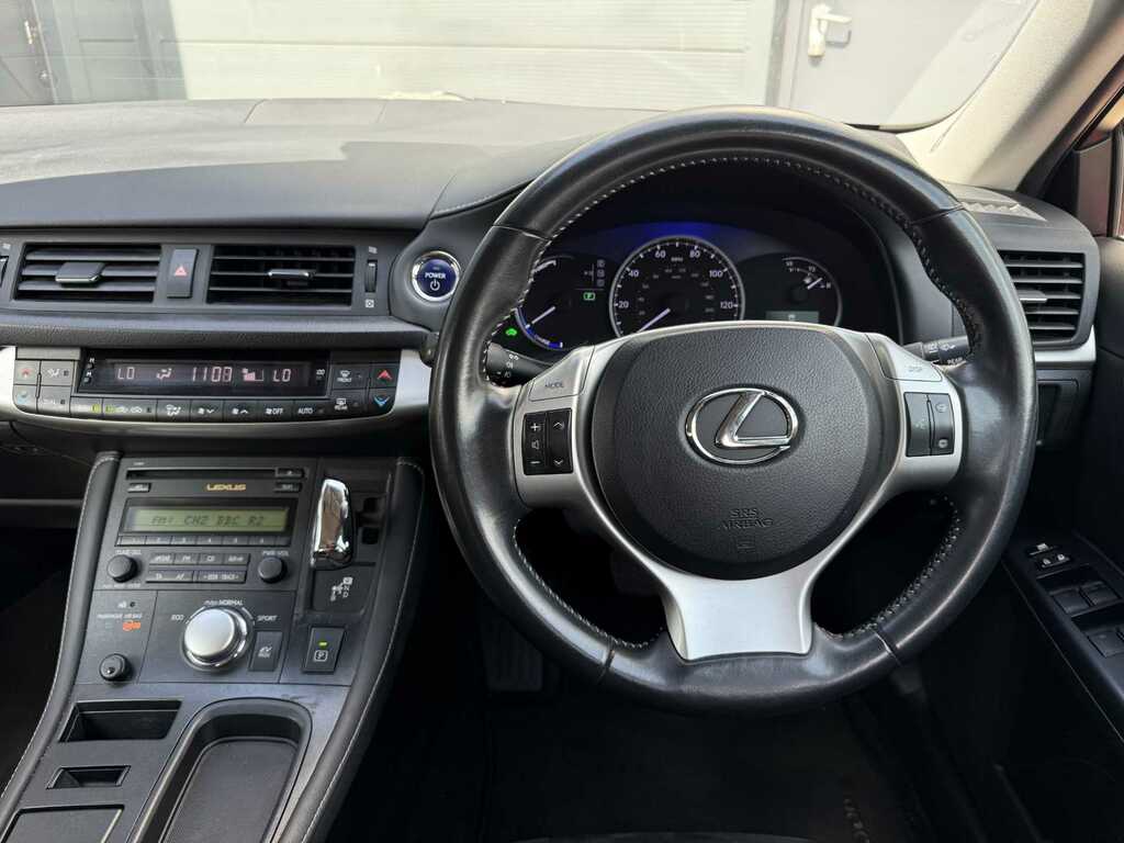 Lexus CT 1.8 200H Se-l White #21