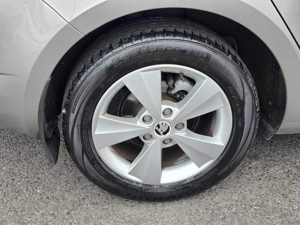 Skoda Octavia 1.6 Tdi Se Blue #12