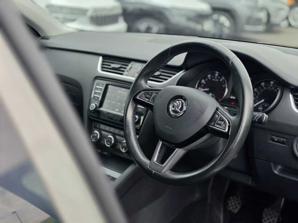 Skoda Octavia 1.6 Tdi Se Blue #16