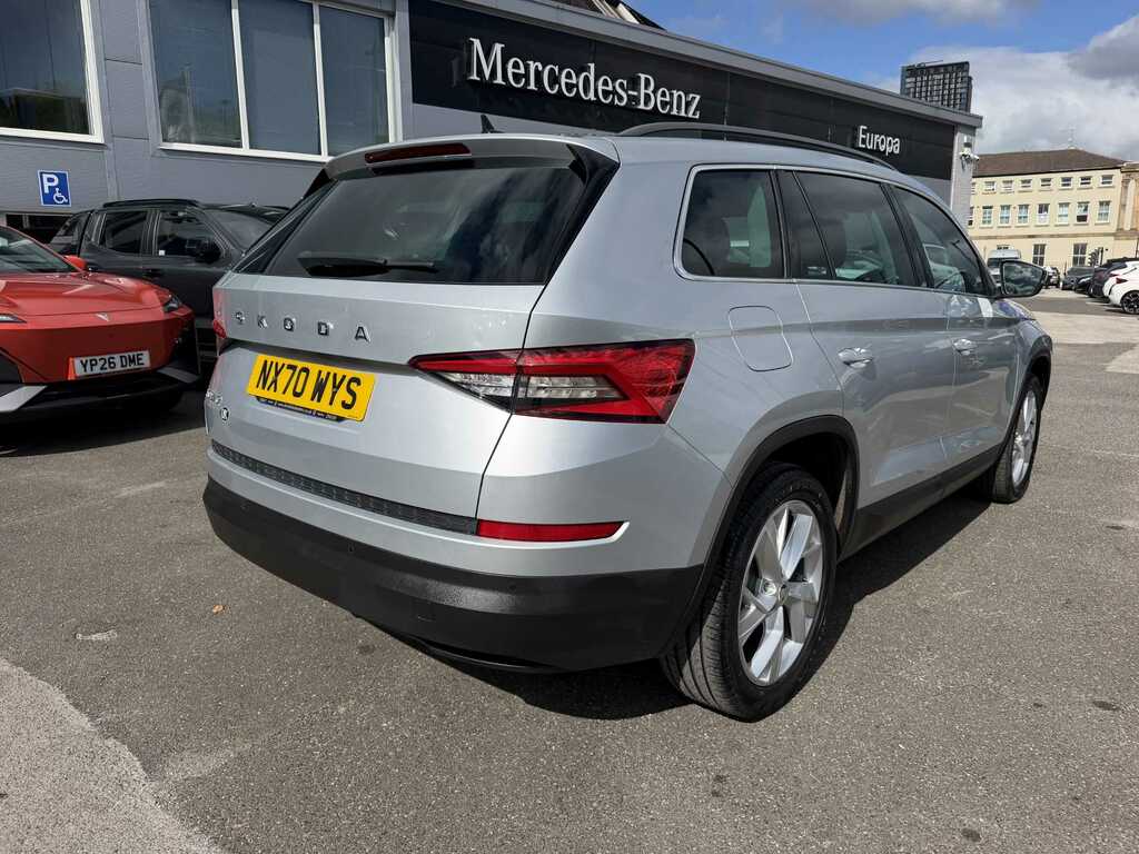 Skoda Kodiaq Automatic White #6