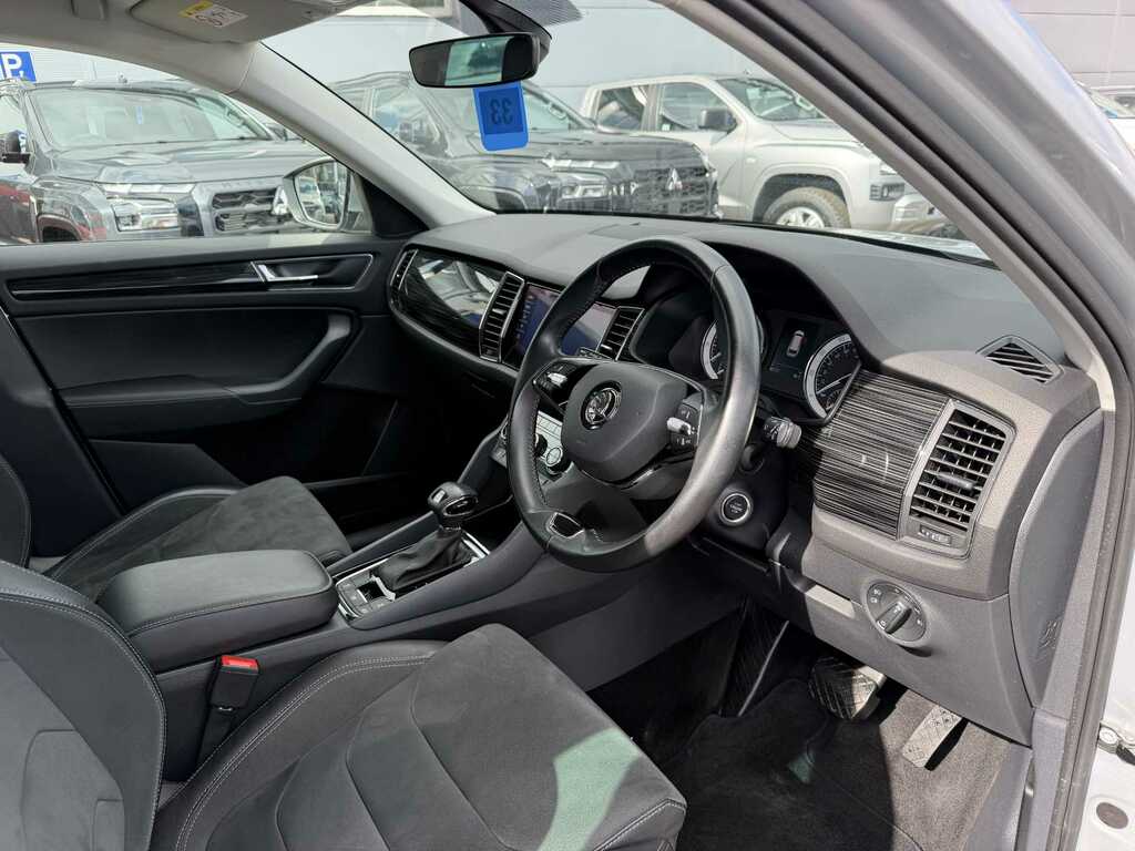 Skoda Kodiaq Automatic White #12