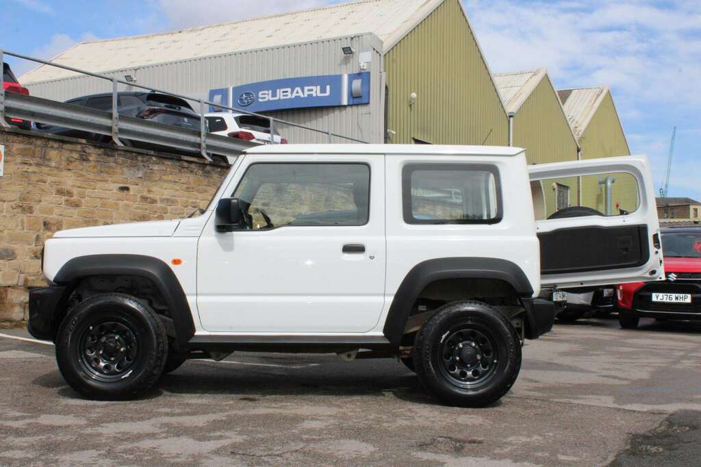 Suzuki Jimny Allgrip White #6