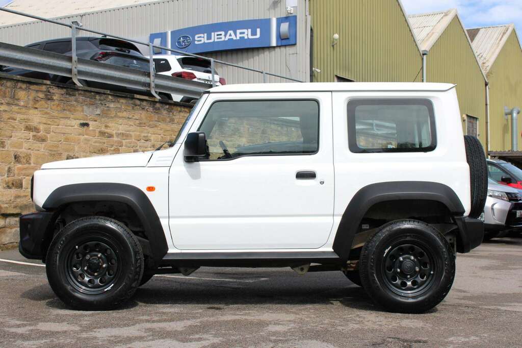 Suzuki Jimny Allgrip White #5